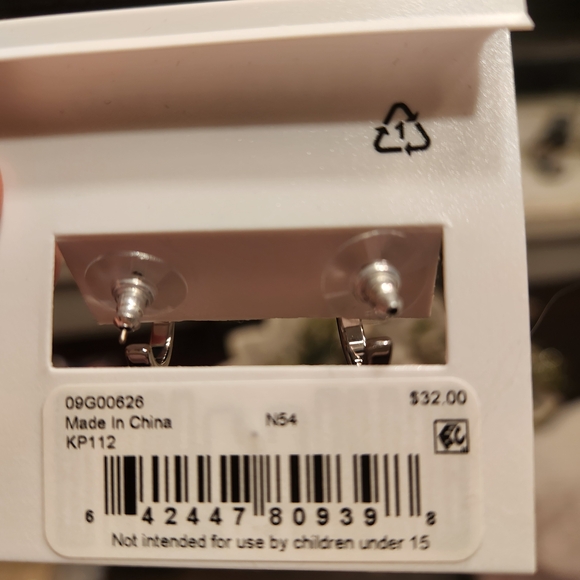 Karl Lagerfeld Hoop Earring Set with Free Jewelry Travel Case - Picture 6 of 7